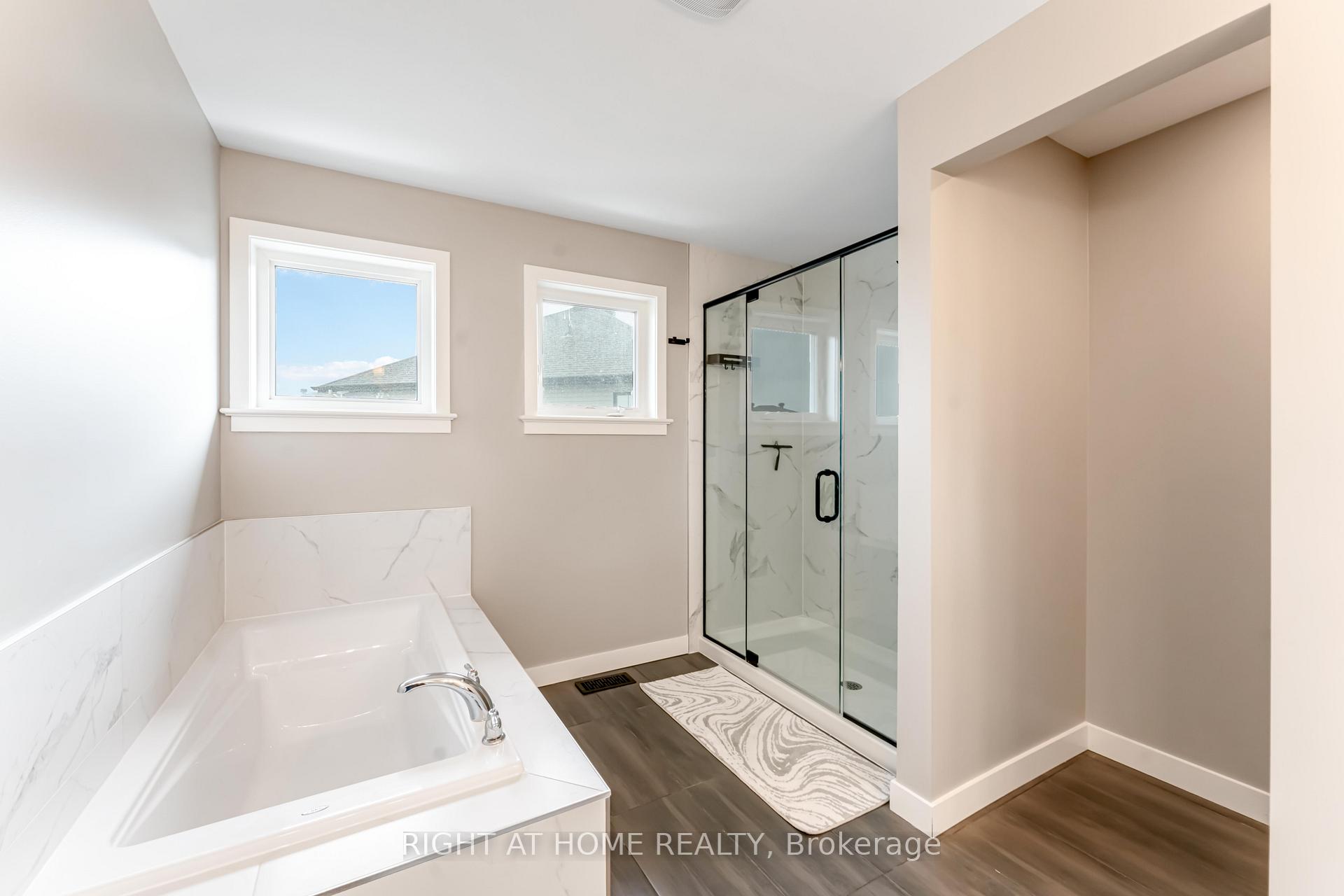 Photo 21 of 422 Gidran Circle, Ottawa, Kanata - Emerald Meadows/Trailwest — HOMEH