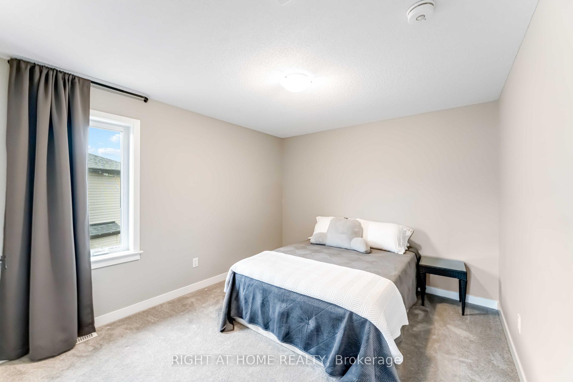 Photo 26 of 422 Gidran Circle, Ottawa, Kanata - Emerald Meadows/Trailwest — HOMEH
