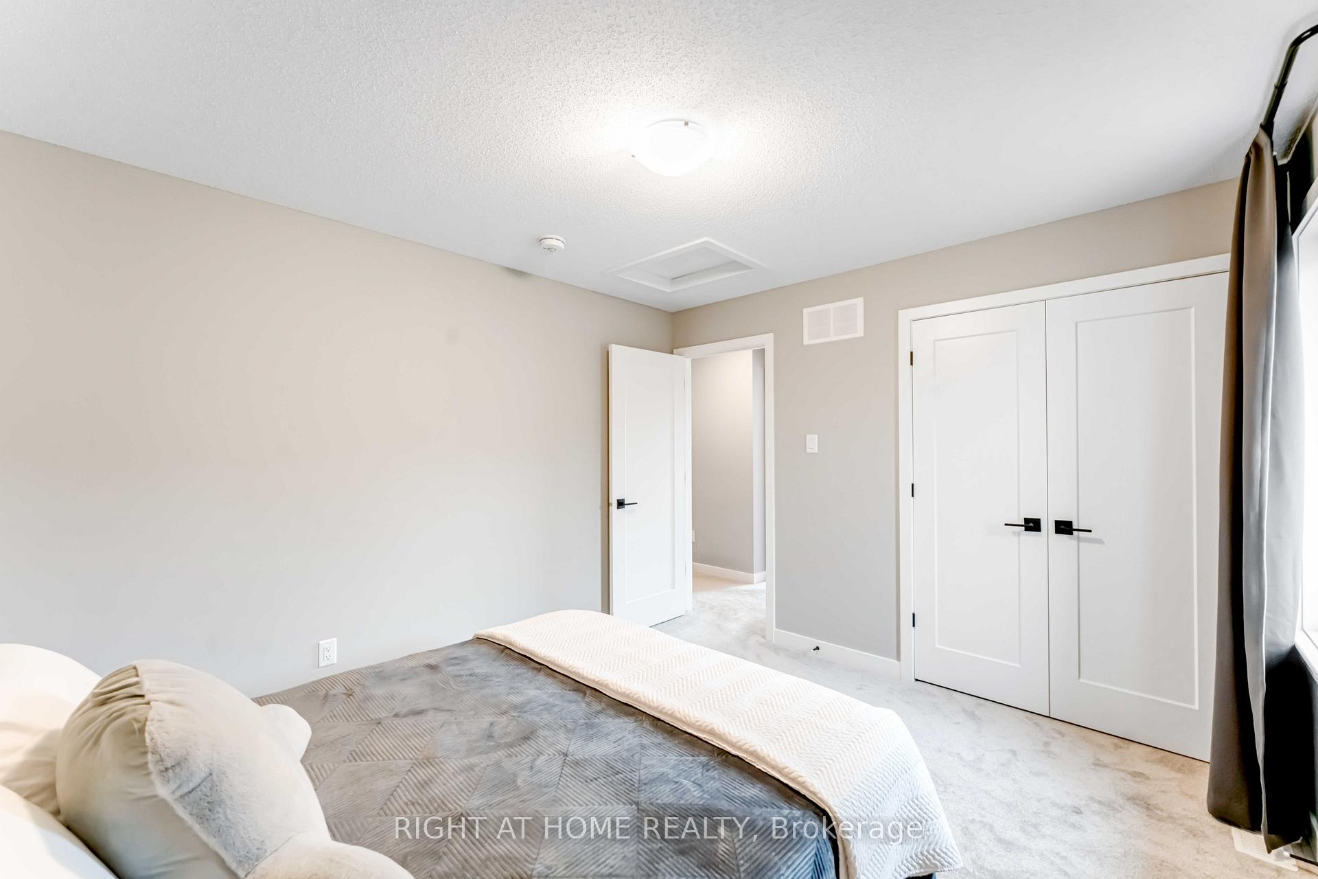 Photo 27 of 422 Gidran Circle, Ottawa, Kanata - Emerald Meadows/Trailwest — HOMEH