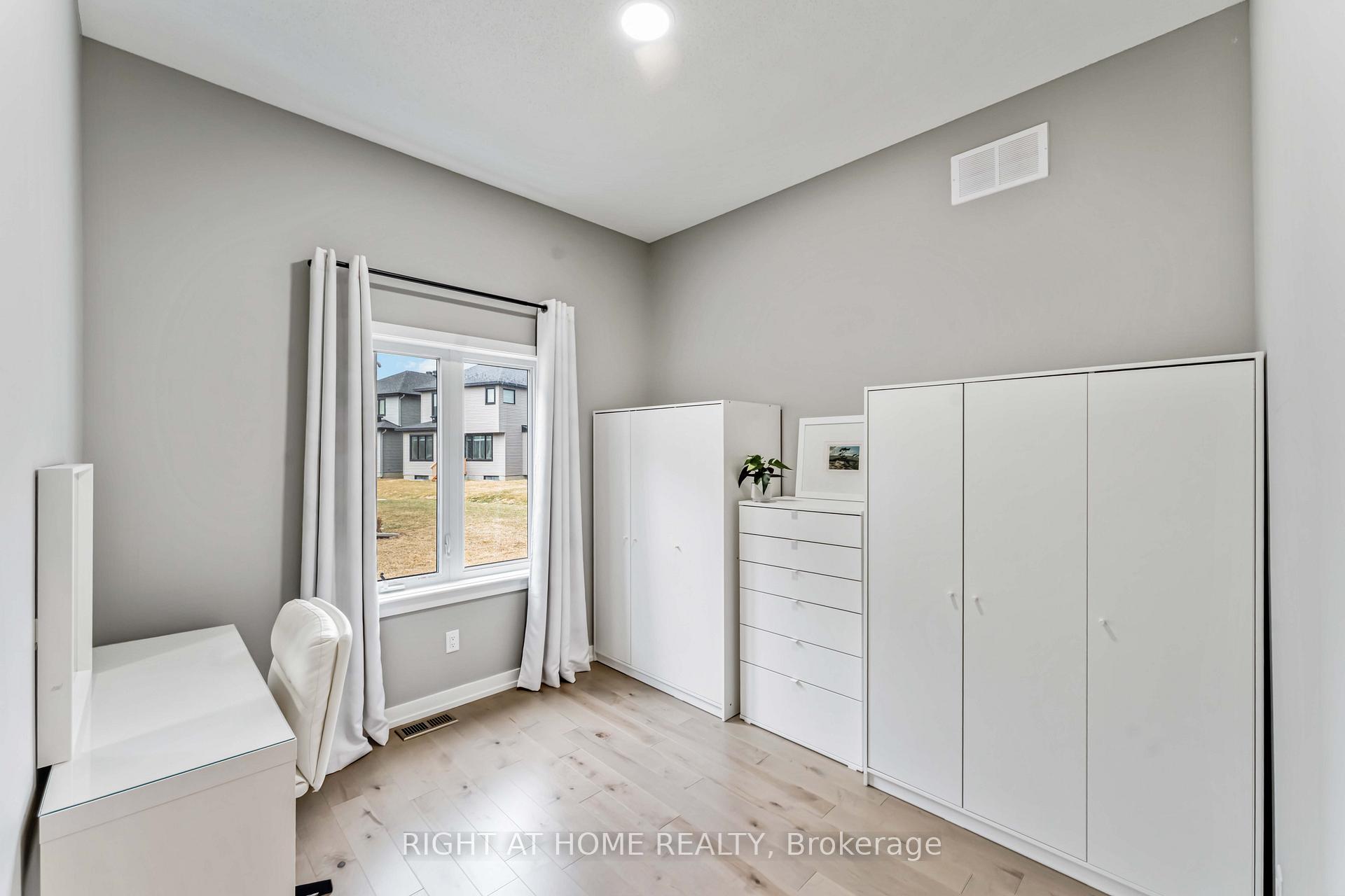 Photo 30 of 422 Gidran Circle, Ottawa, Kanata - Emerald Meadows/Trailwest — HOMEH