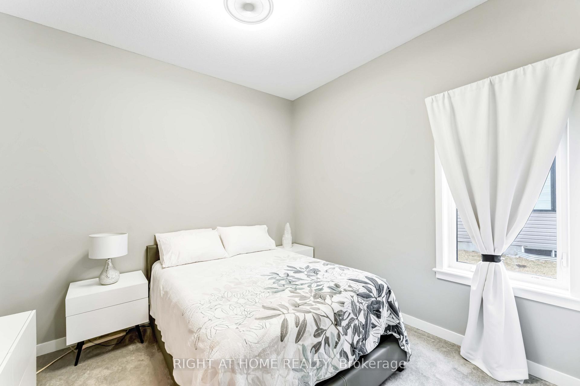 Photo 32 of 422 Gidran Circle, Ottawa, Kanata - Emerald Meadows/Trailwest — HOMEH
