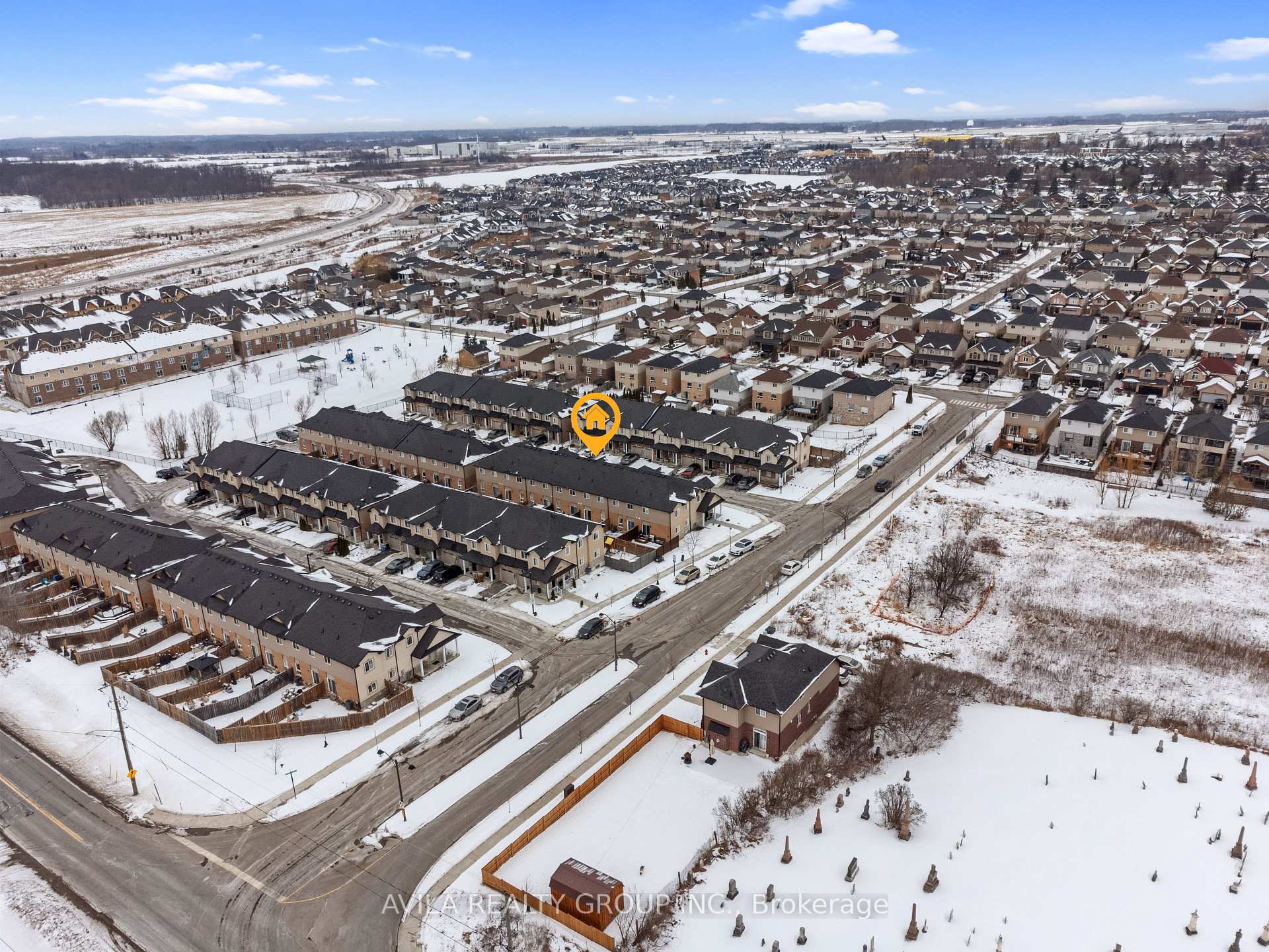 Photo 2 of Unit 18, 9 Hampton Brook Way, Hamilton, Mount Hope — HOMEH