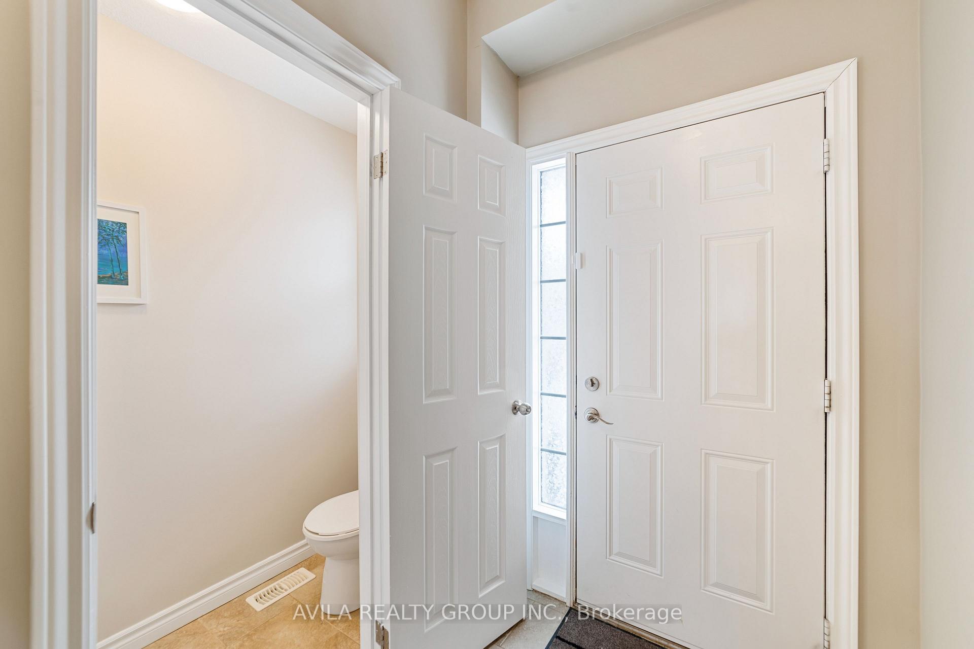 Photo 4 of Unit 18, 9 Hampton Brook Way, Hamilton, Mount Hope — HOMEH