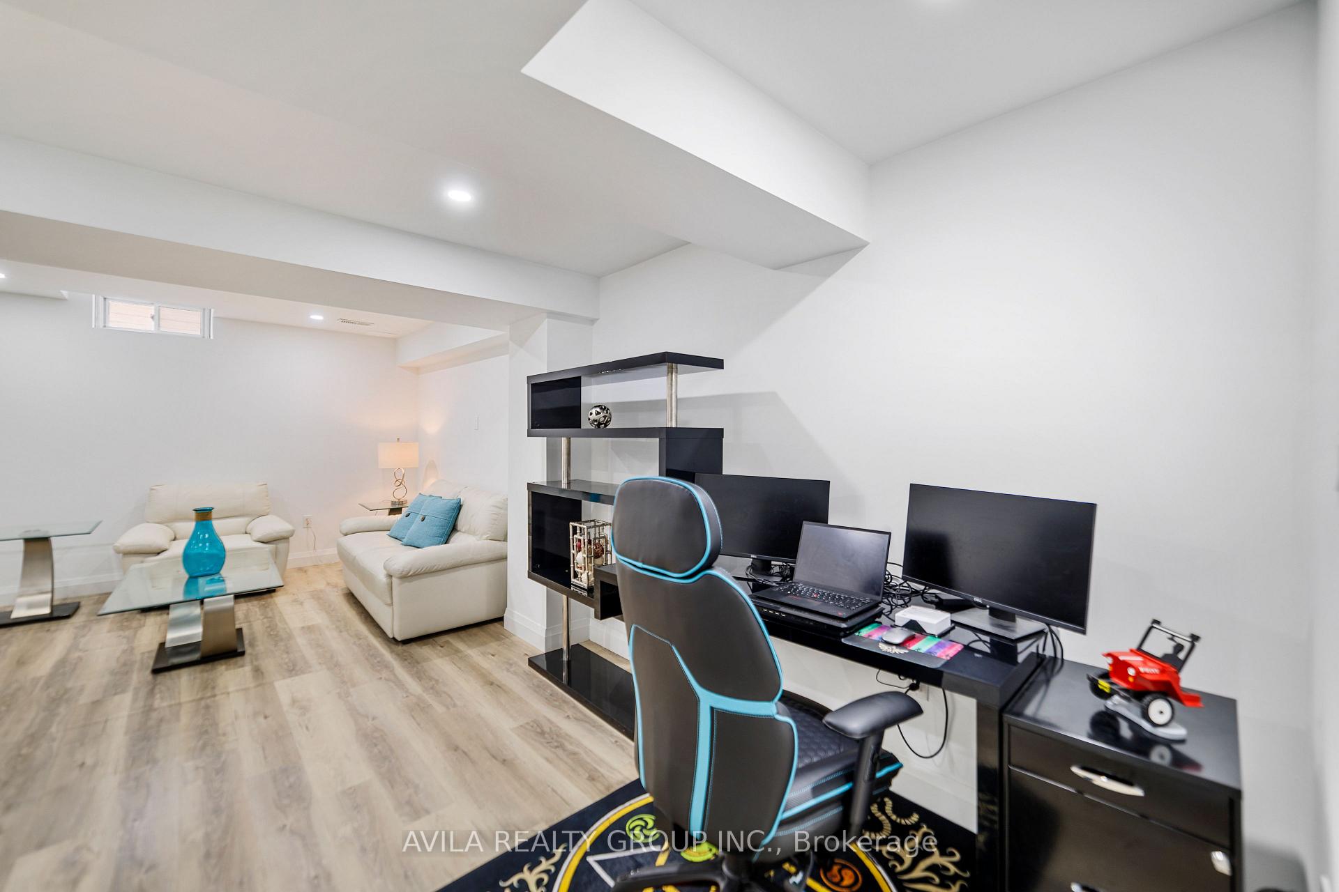 Photo 33 of Unit 18, 9 Hampton Brook Way, Hamilton, Mount Hope — HOMEH