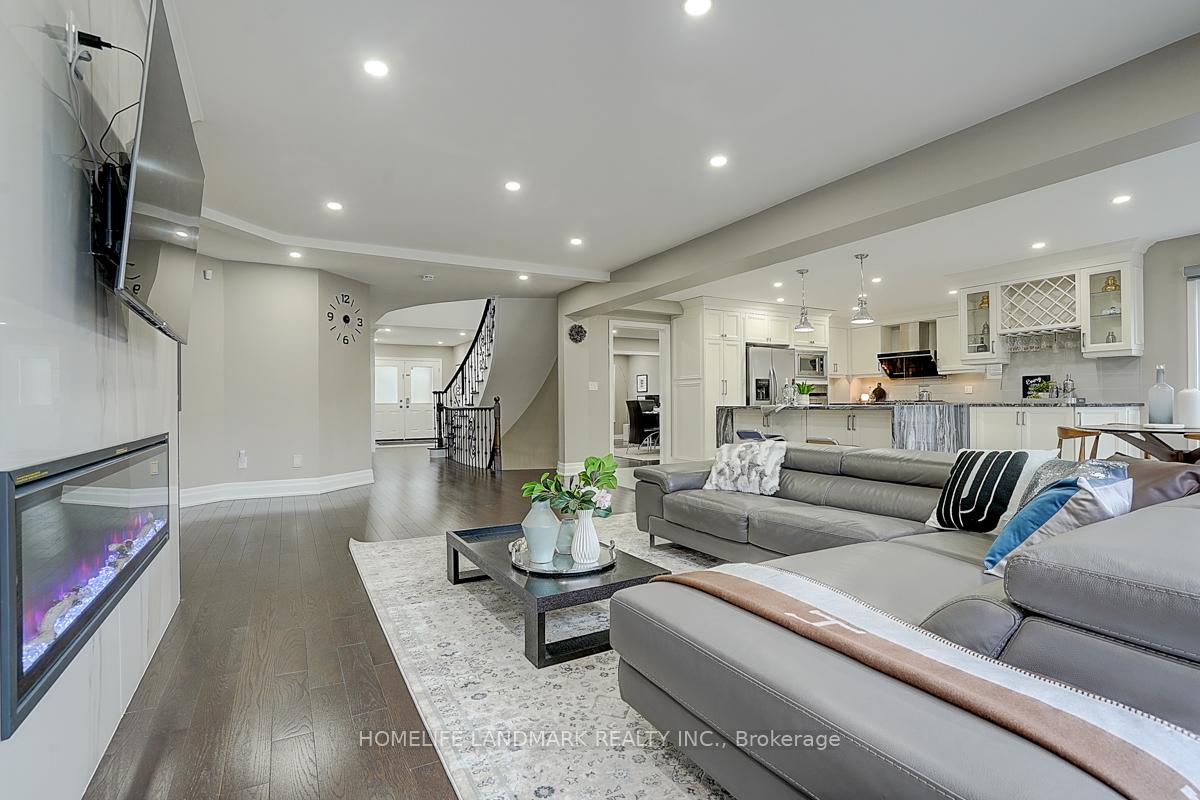 Photo 7 of 74 Webber Crescent, Markham, Unionville — HOMEH