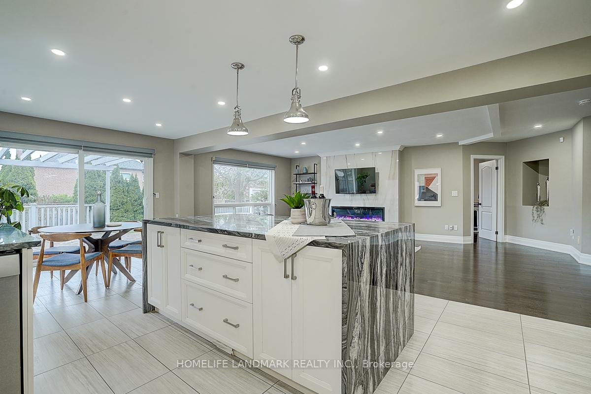Photo 16 of 74 Webber Crescent, Markham, Unionville — HOMEH