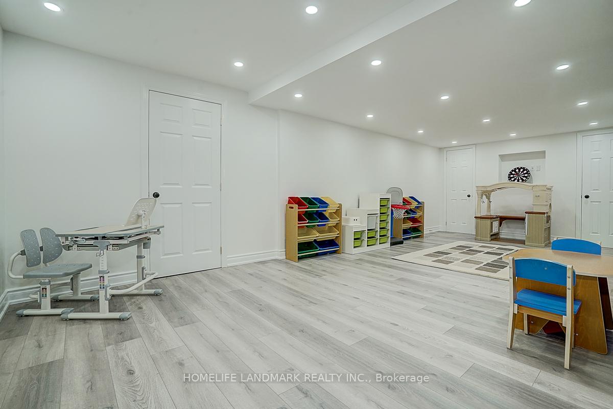 Photo 41 of 74 Webber Crescent, Markham, Unionville — HOMEH