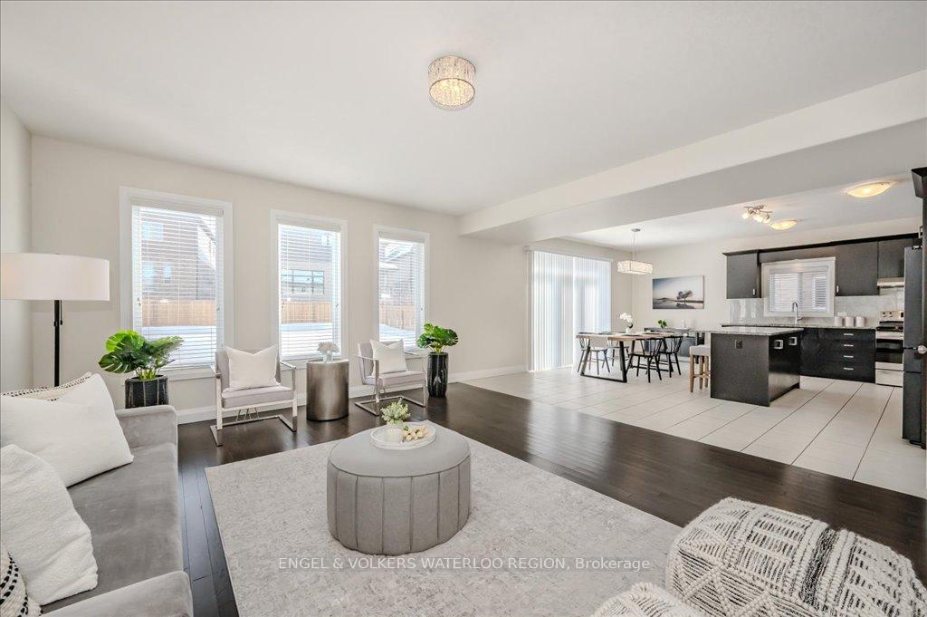 Photo 11 of 913 Redtail Court, Kitchener, Bridgeport — HOMEH