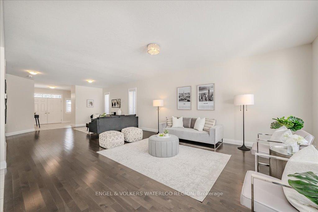 Photo 12 of 913 Redtail Court, Kitchener, Bridgeport — HOMEH