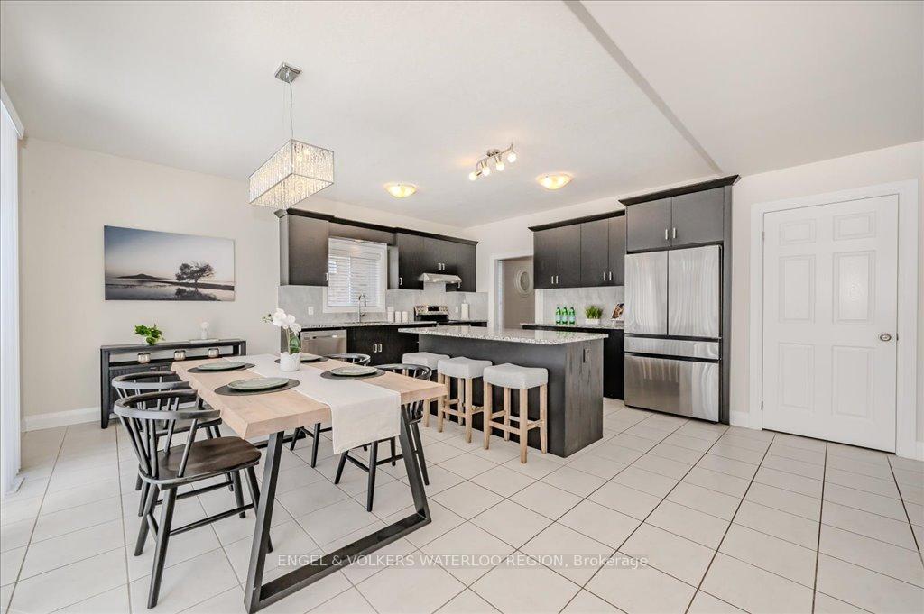 Photo 14 of 913 Redtail Court, Kitchener, Bridgeport — HOMEH