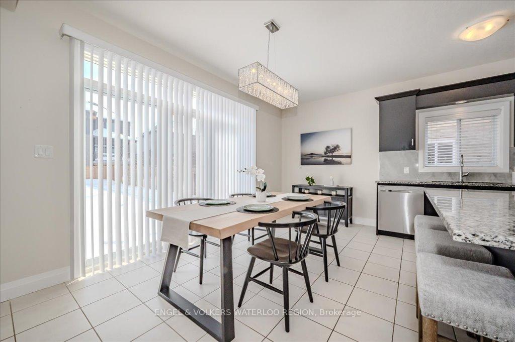 Photo 17 of 913 Redtail Court, Kitchener, Bridgeport — HOMEH