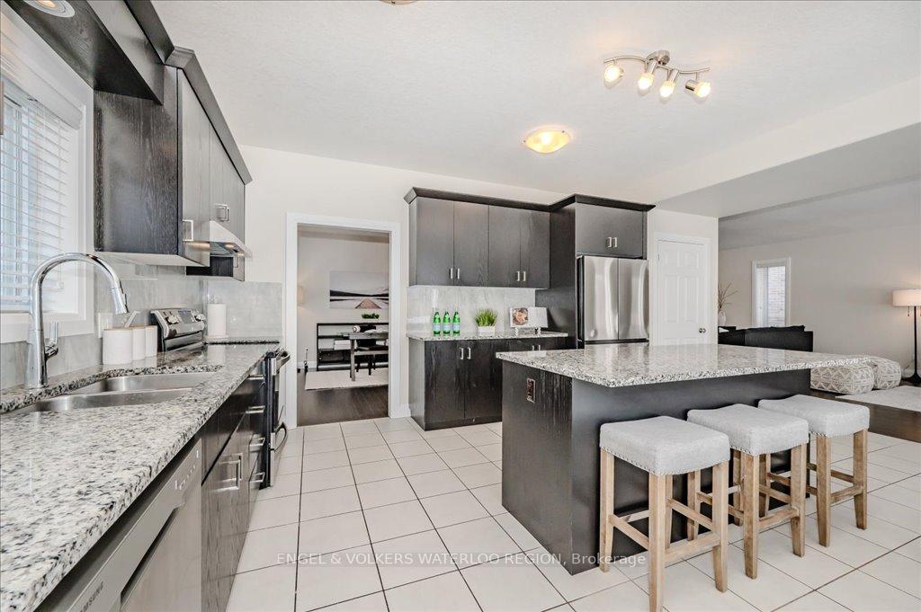 Photo 20 of 913 Redtail Court, Kitchener, Bridgeport — HOMEH