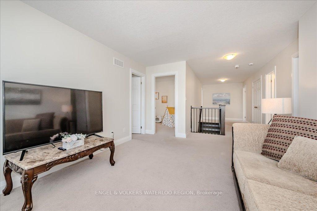 Photo 31 of 913 Redtail Court, Kitchener, Bridgeport — HOMEH