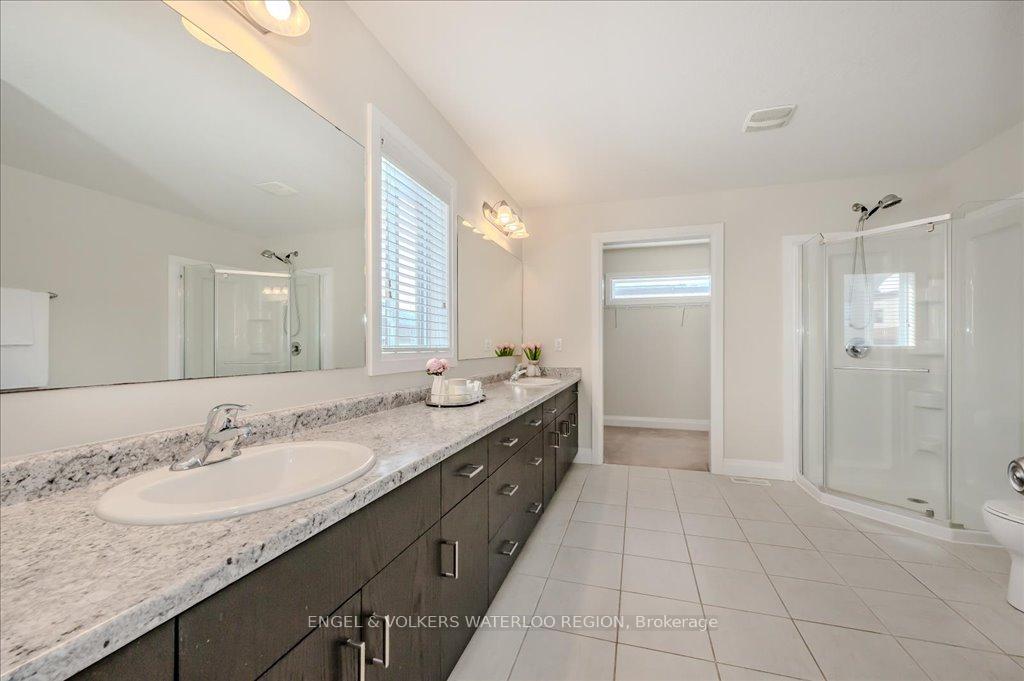 Photo 36 of 913 Redtail Court, Kitchener, Bridgeport — HOMEH