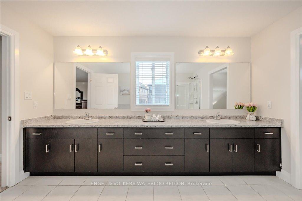 Photo 37 of 913 Redtail Court, Kitchener, Bridgeport — HOMEH
