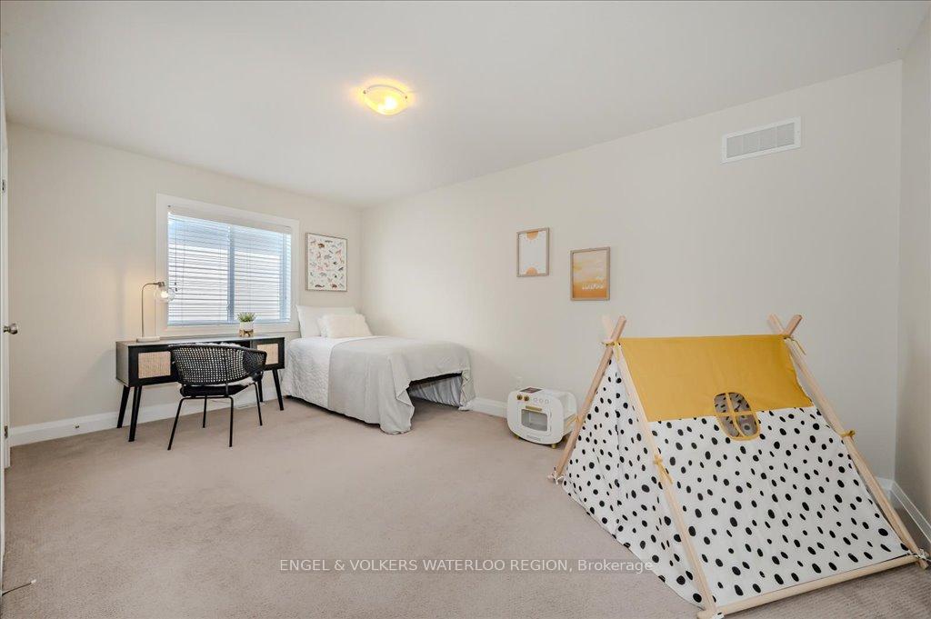 Photo 39 of 913 Redtail Court, Kitchener, Bridgeport — HOMEH