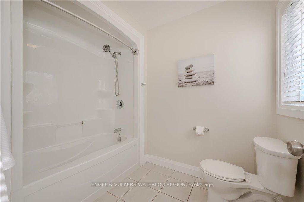 Photo 46 of 913 Redtail Court, Kitchener, Bridgeport — HOMEH