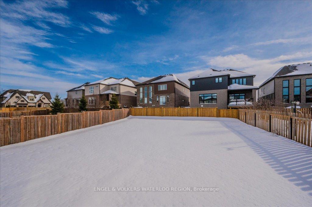 Photo 48 of 913 Redtail Court, Kitchener, Bridgeport — HOMEH