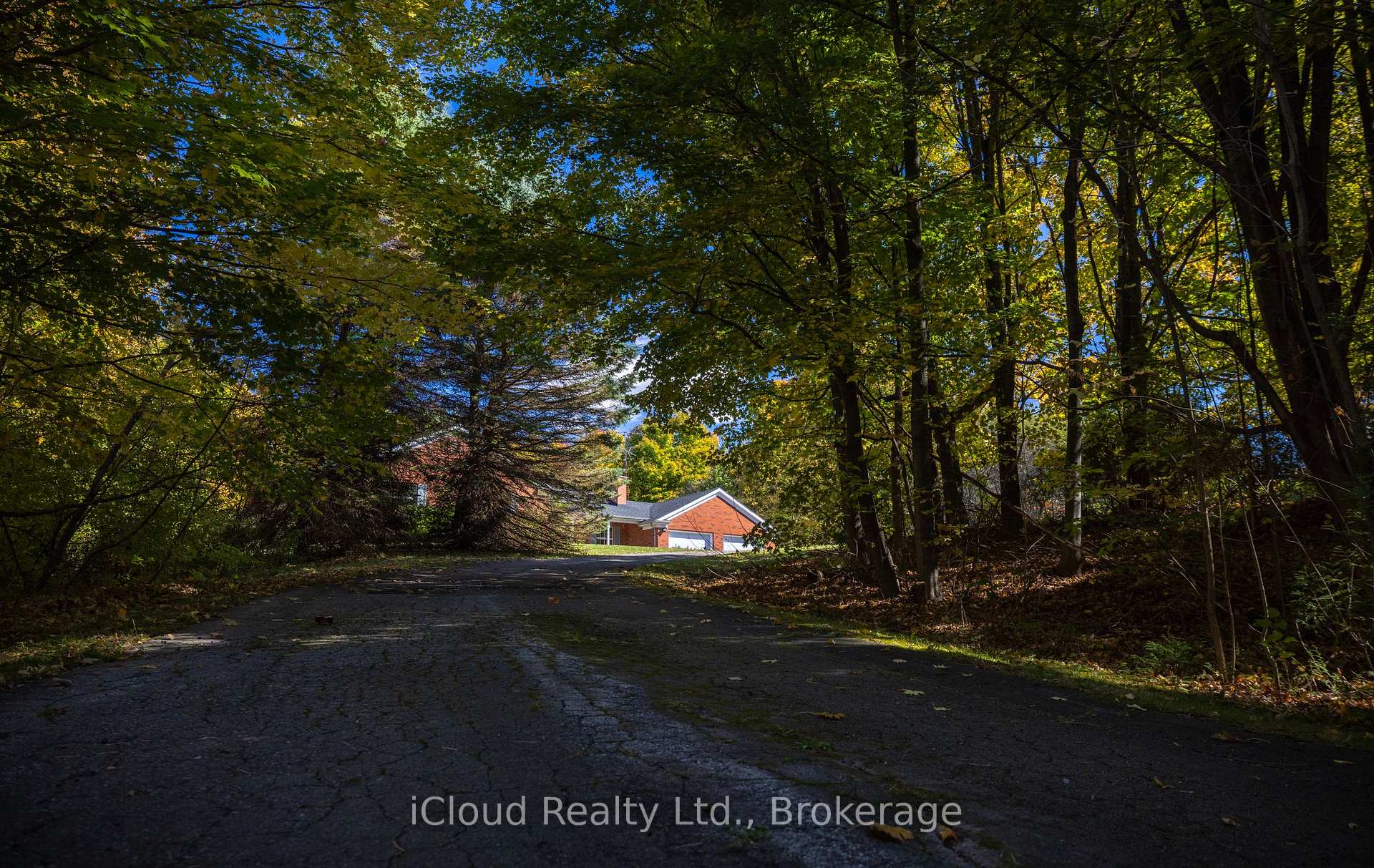 Photo 2 of 179 Main Street S, Milton, Campbellville — HOMEH