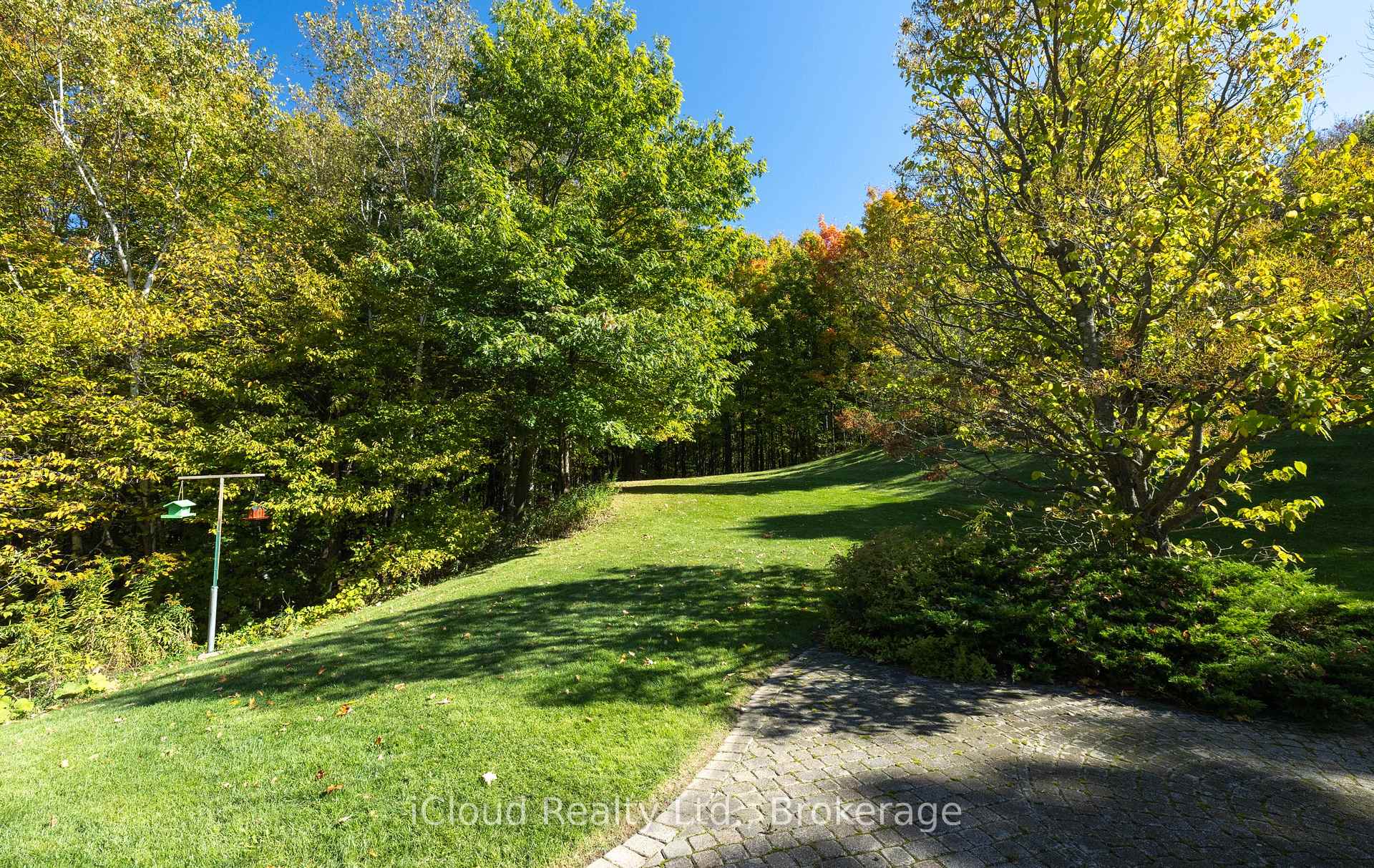 Photo 33 of 179 Main Street S, Milton, Campbellville — HOMEH