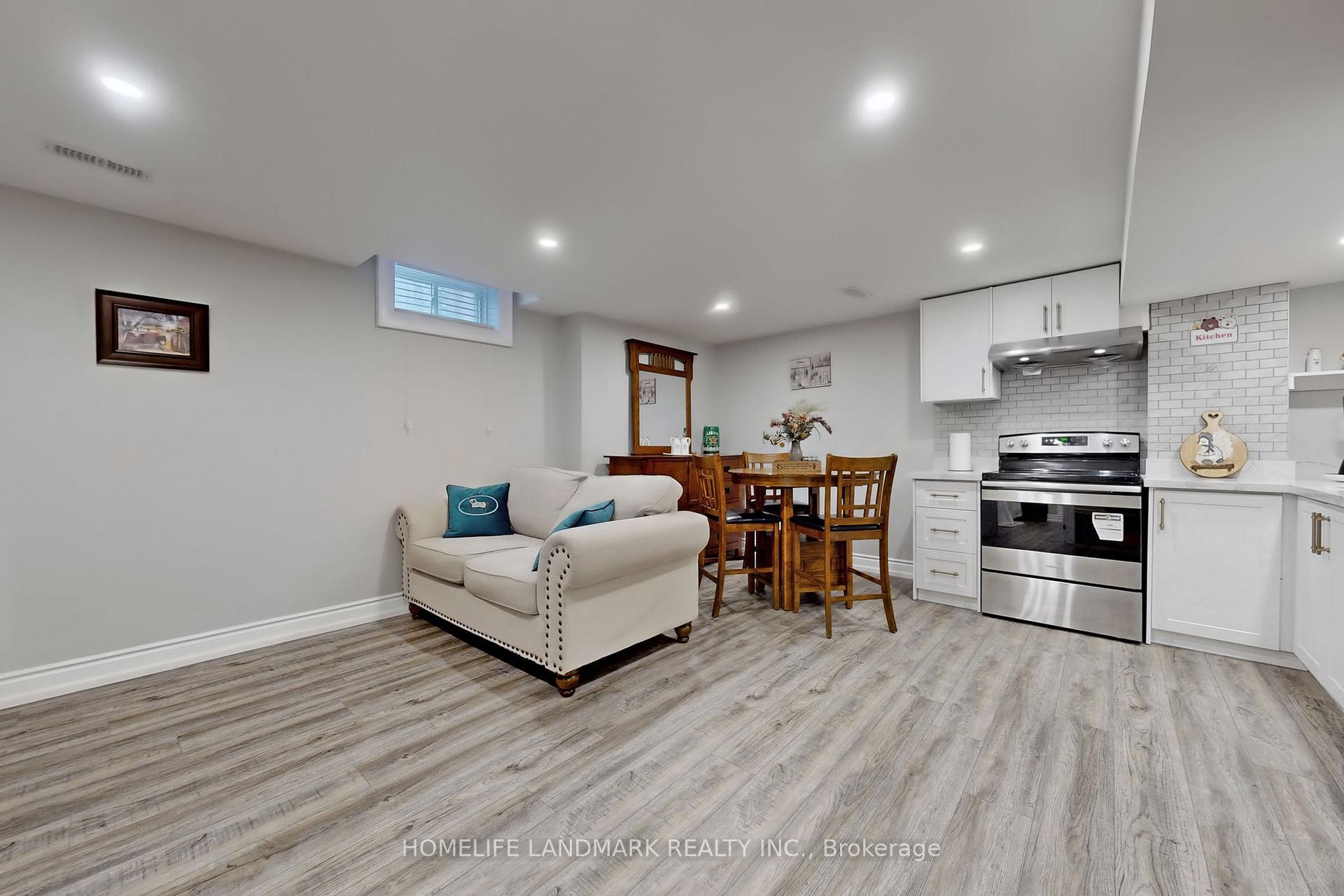 Photo 39 of 47 Riverbend Road, Markham, Village Green-South Unionville — HOMEH