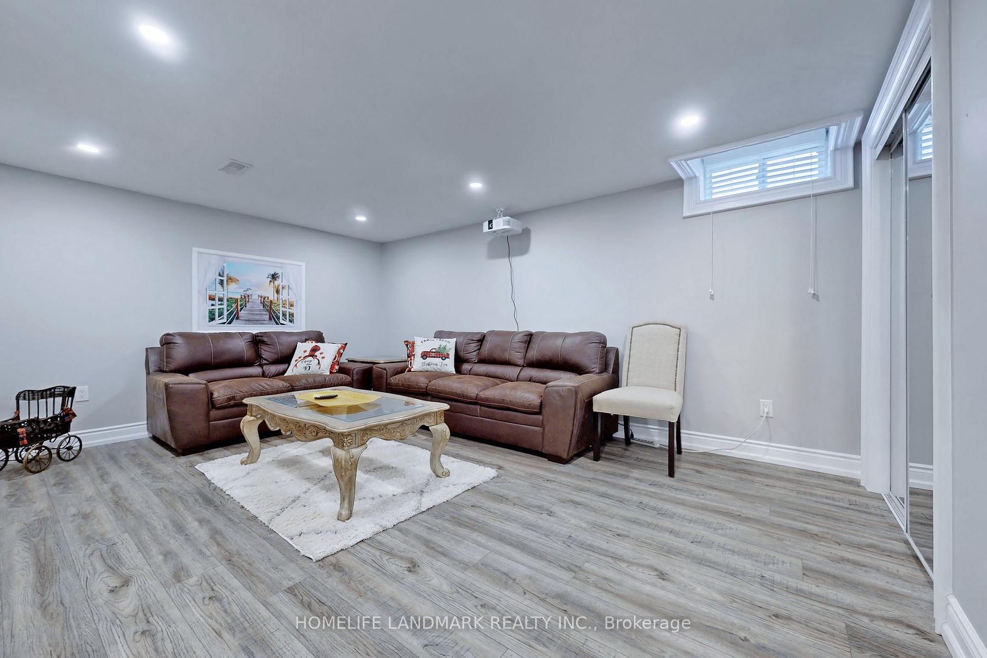 Photo 43 of 47 Riverbend Road, Markham, Village Green-South Unionville — HOMEH