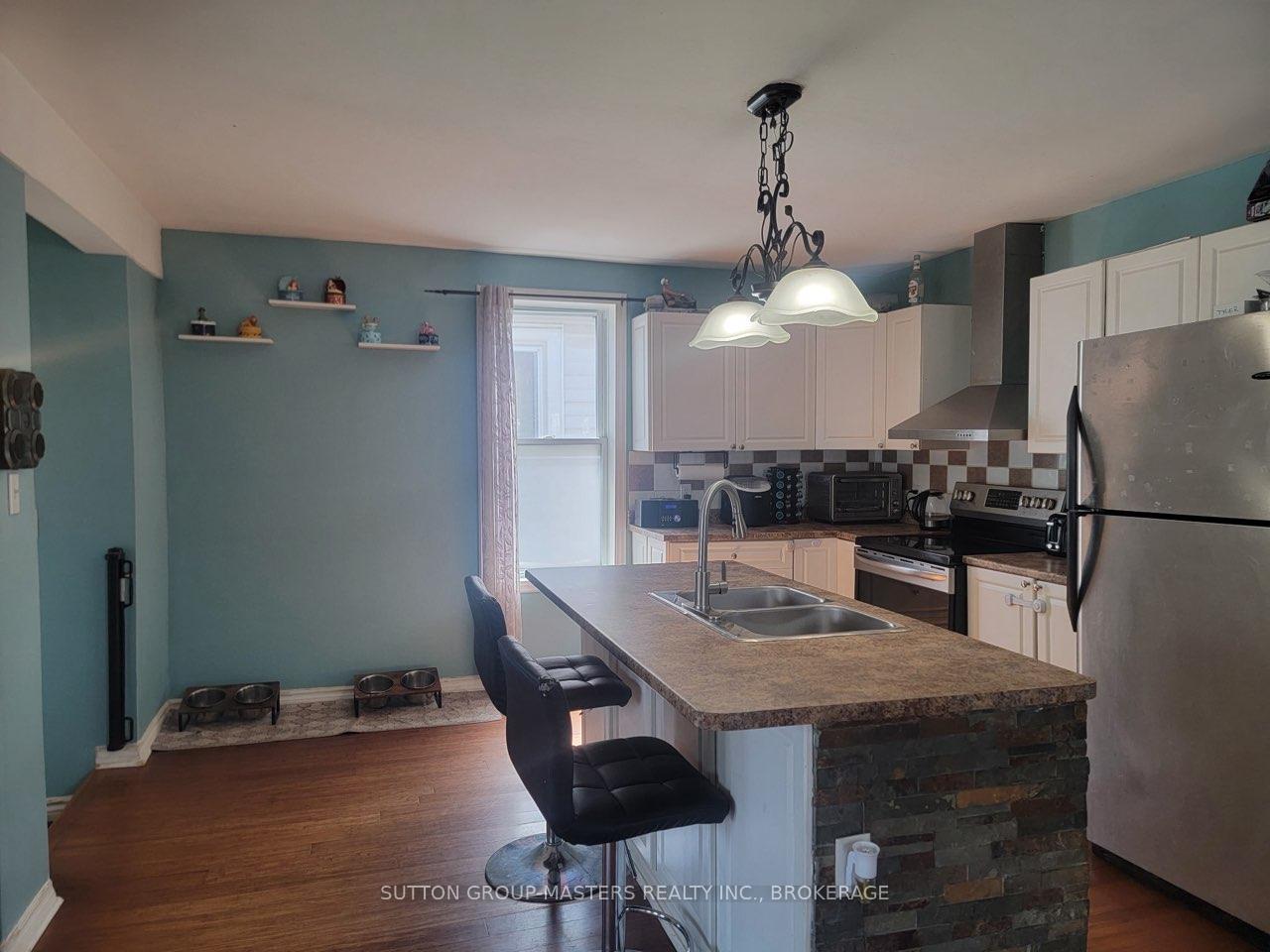 Photo 4 of 284 Patrick Street, Kingston, East of Sir John A. Blvd — HOMEH
