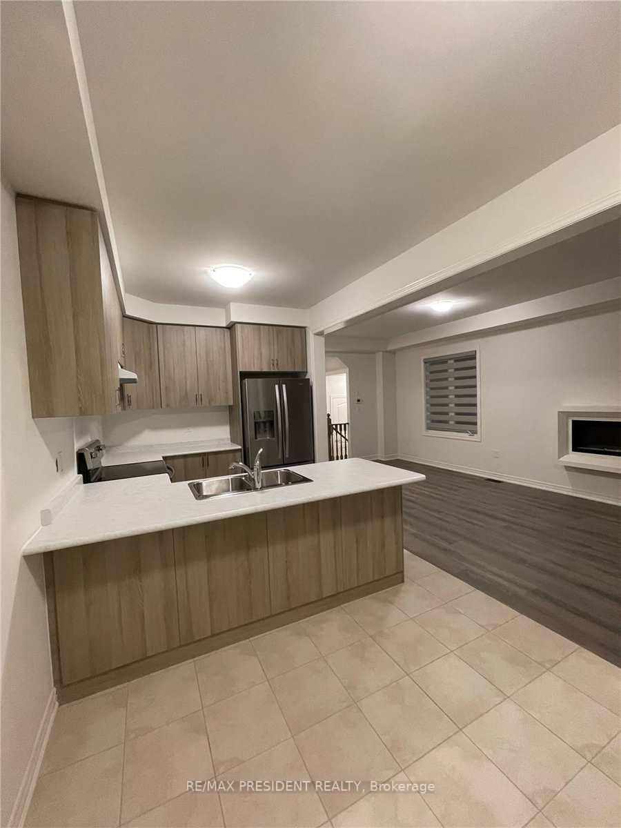 Photo 8 of 81 Westfield Crescent, Hamilton, Waterdown — HOMEH