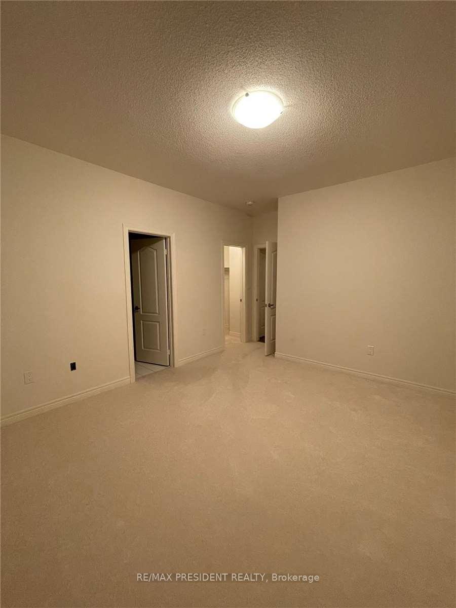 Photo 16 of 81 Westfield Crescent, Hamilton, Waterdown — HOMEH