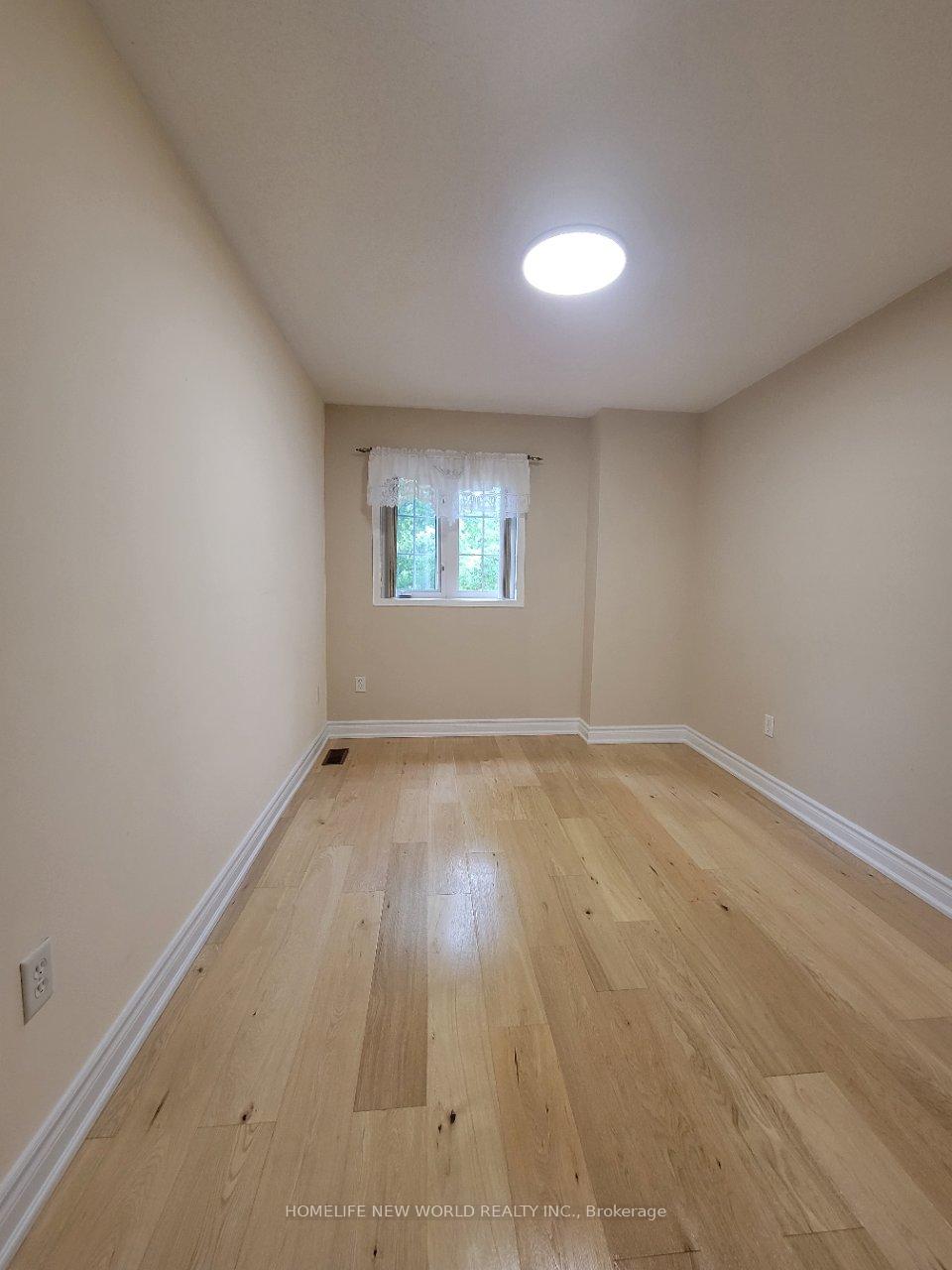Photo 4 of Unit 2nd Flr, 497 Bur Oak Avenue, Markham, Berczy — HOMEH