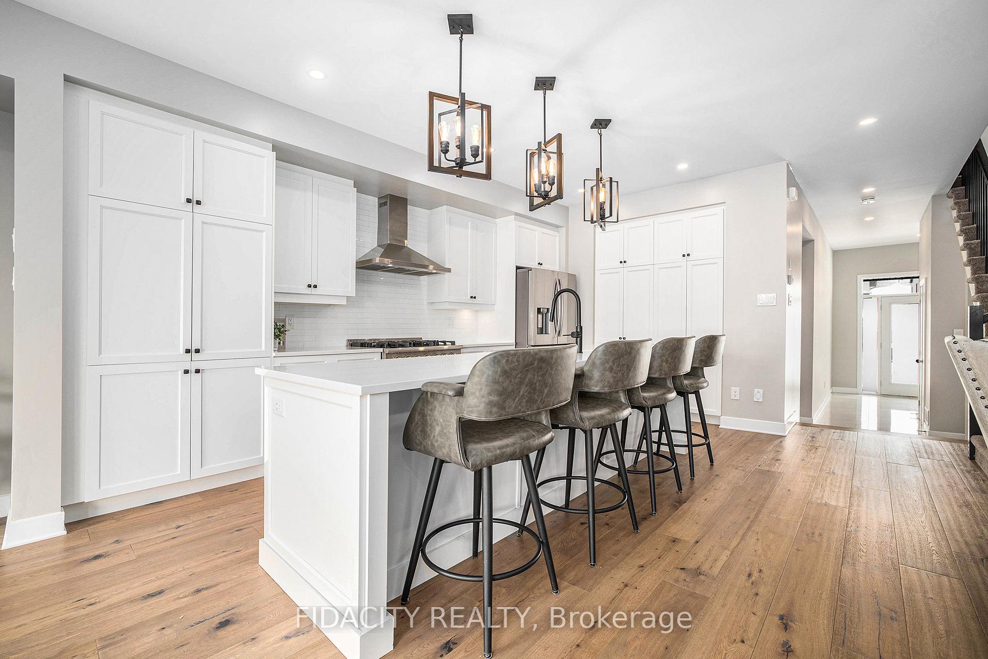 Photo 6 of 211 Lift Lane, Ottawa, Kanata - Emerald Meadows/Trailwest — HOMEH