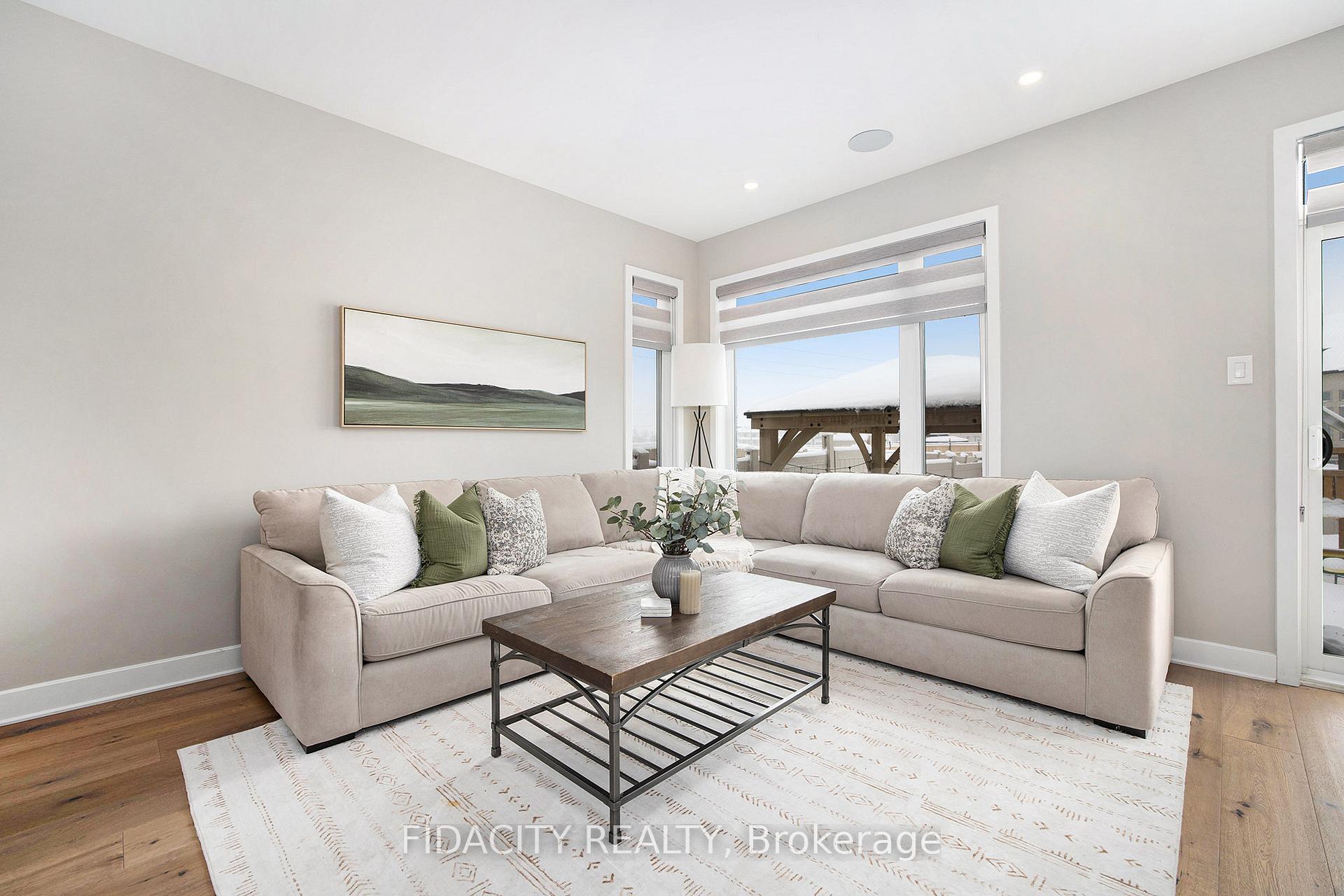 Photo 9 of 211 Lift Lane, Ottawa, Kanata - Emerald Meadows/Trailwest — HOMEH