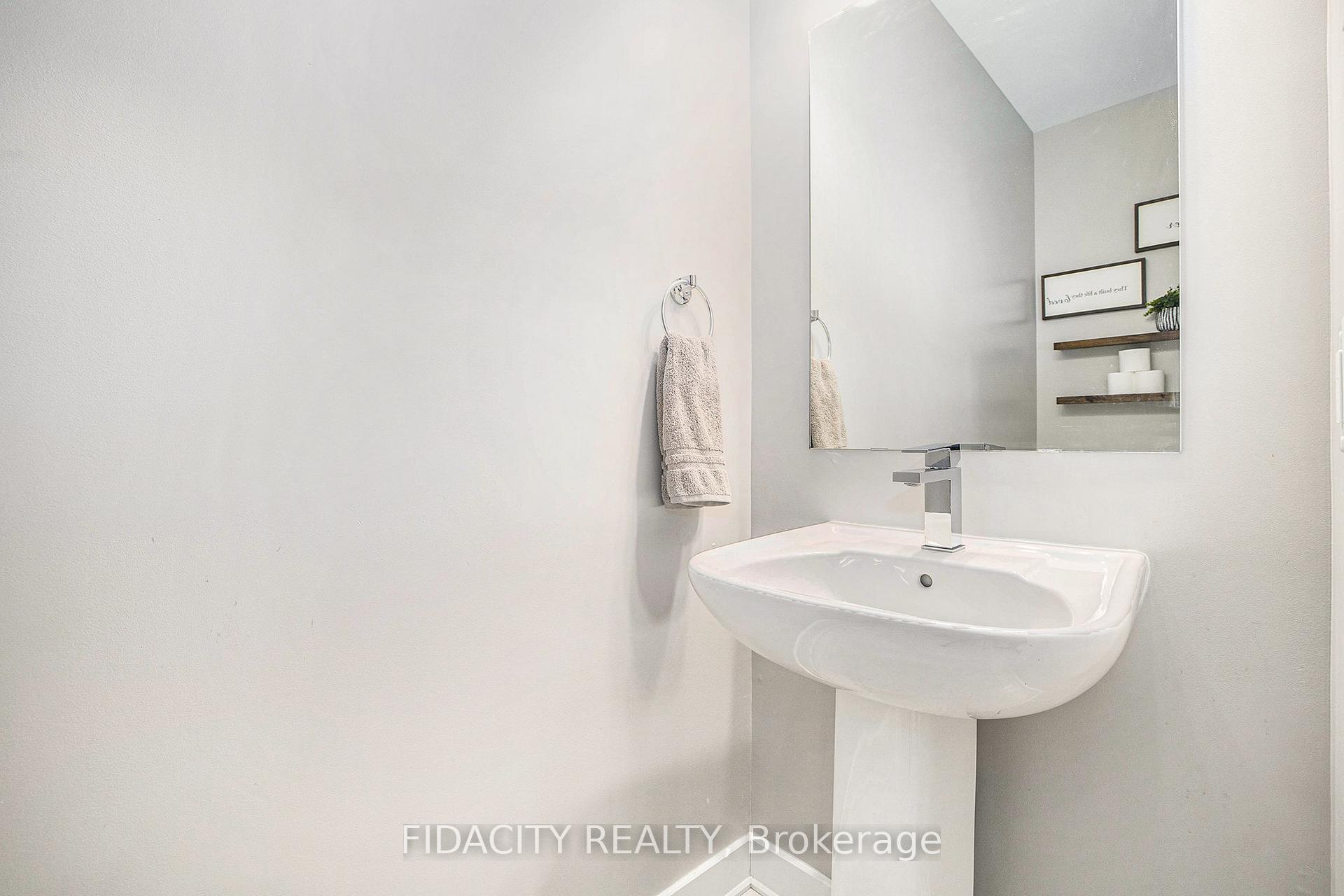 Photo 14 of 211 Lift Lane, Ottawa, Kanata - Emerald Meadows/Trailwest — HOMEH