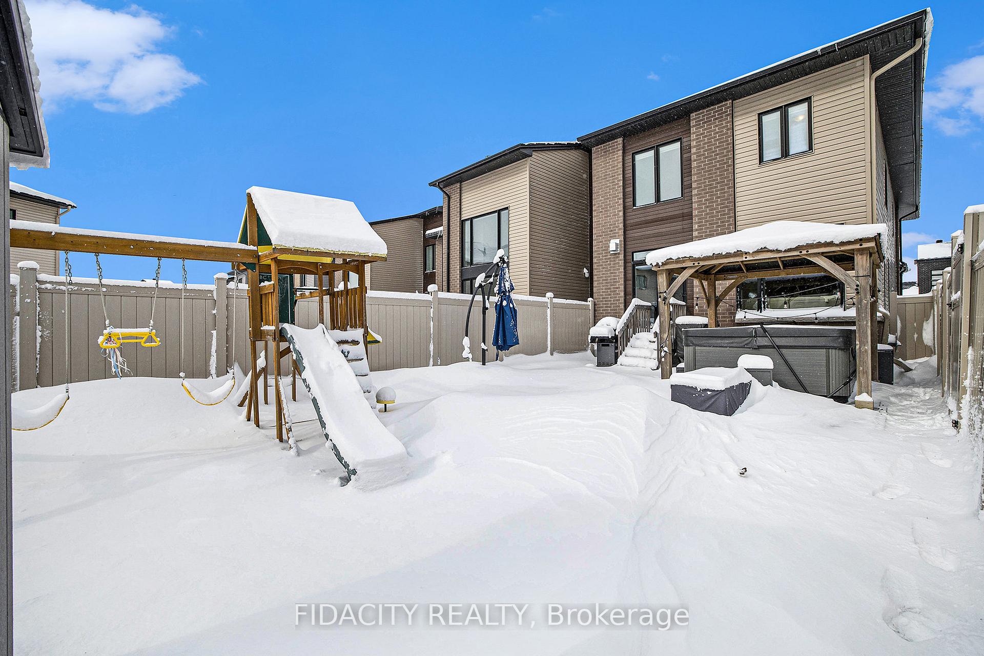 Photo 29 of 211 Lift Lane, Ottawa, Kanata - Emerald Meadows/Trailwest — HOMEH