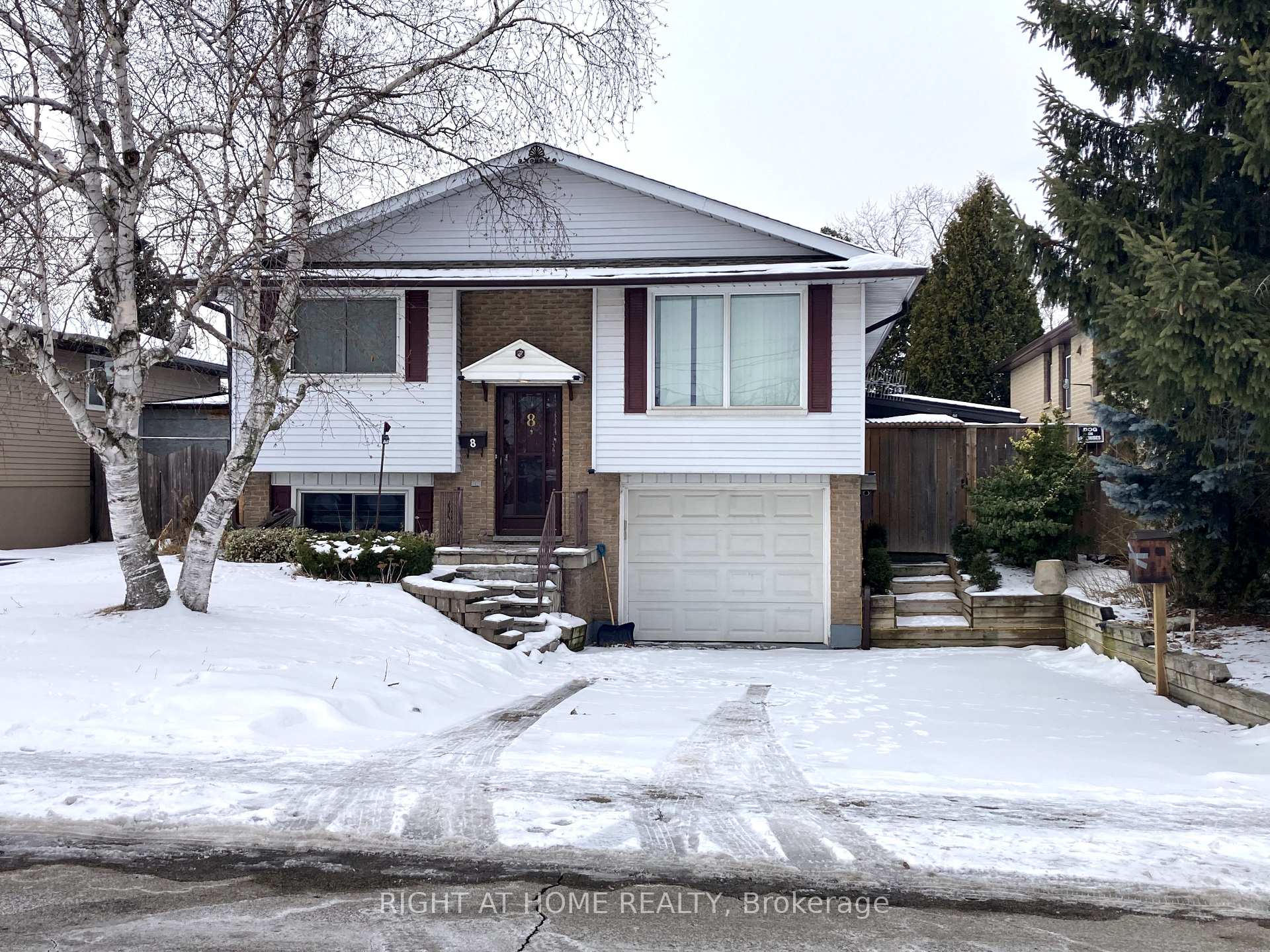 Photo 1 of Unit Upper, 8 Regency Street, Hamilton, Lisgar — HOMEH