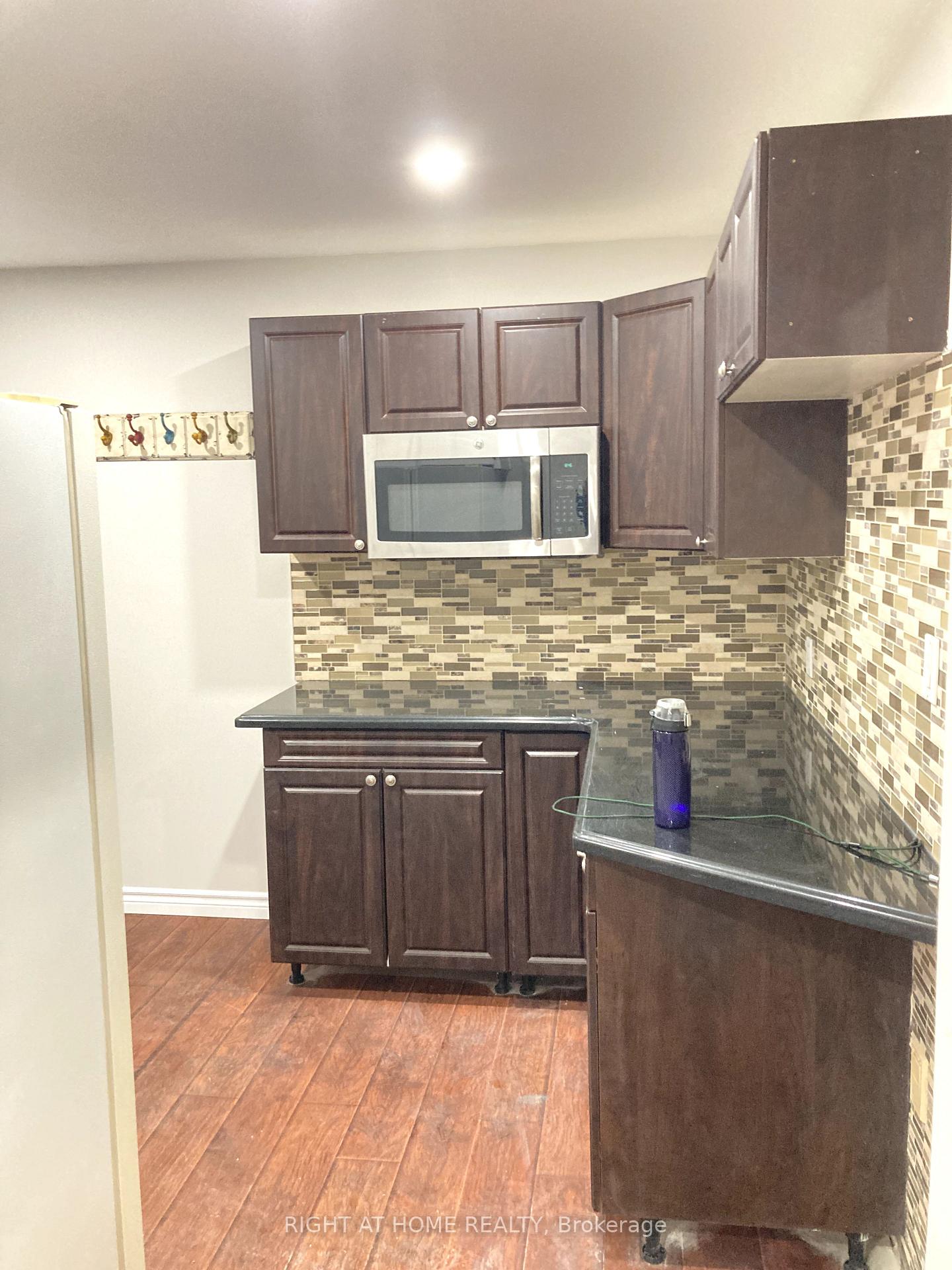Photo 7 of Unit Upper, 8 Regency Street, Hamilton, Lisgar — HOMEH