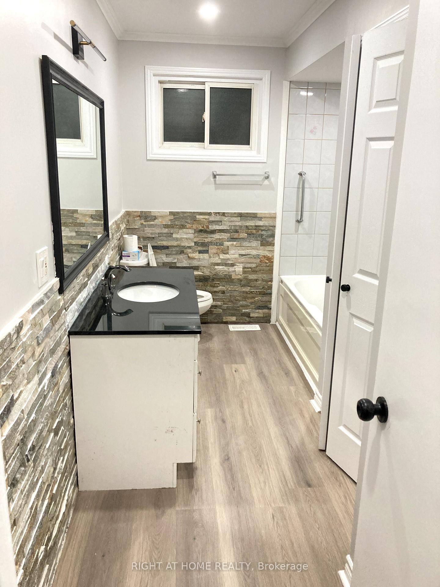 Photo 8 of Unit Upper, 8 Regency Street, Hamilton, Lisgar — HOMEH
