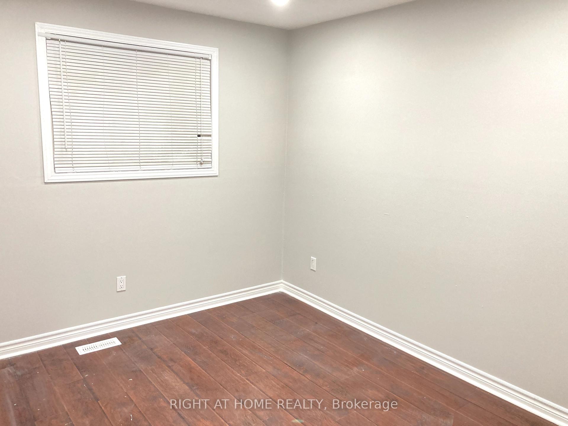 Photo 11 of Unit Upper, 8 Regency Street, Hamilton, Lisgar — HOMEH