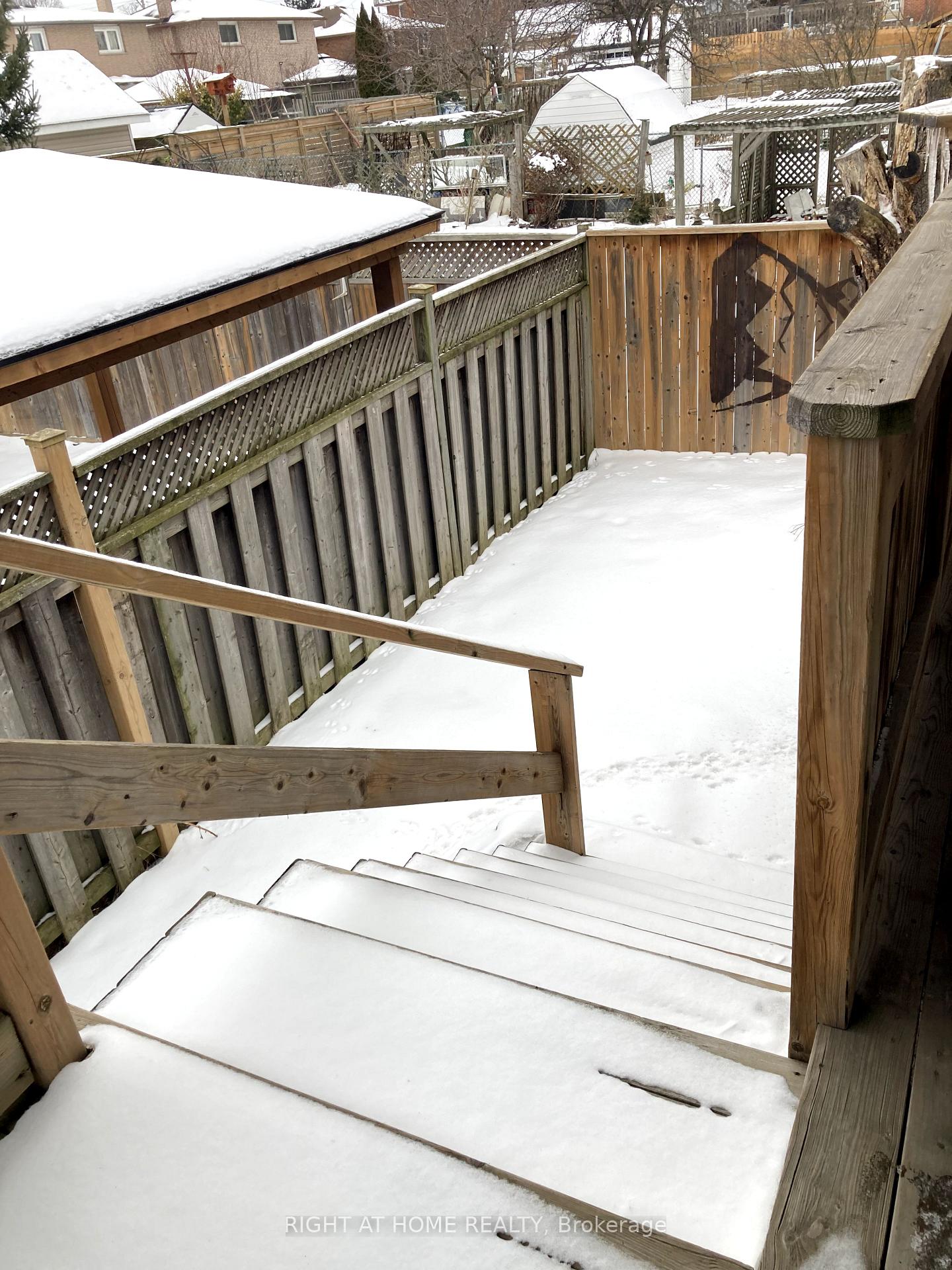 Photo 13 of Unit Upper, 8 Regency Street, Hamilton, Lisgar — HOMEH