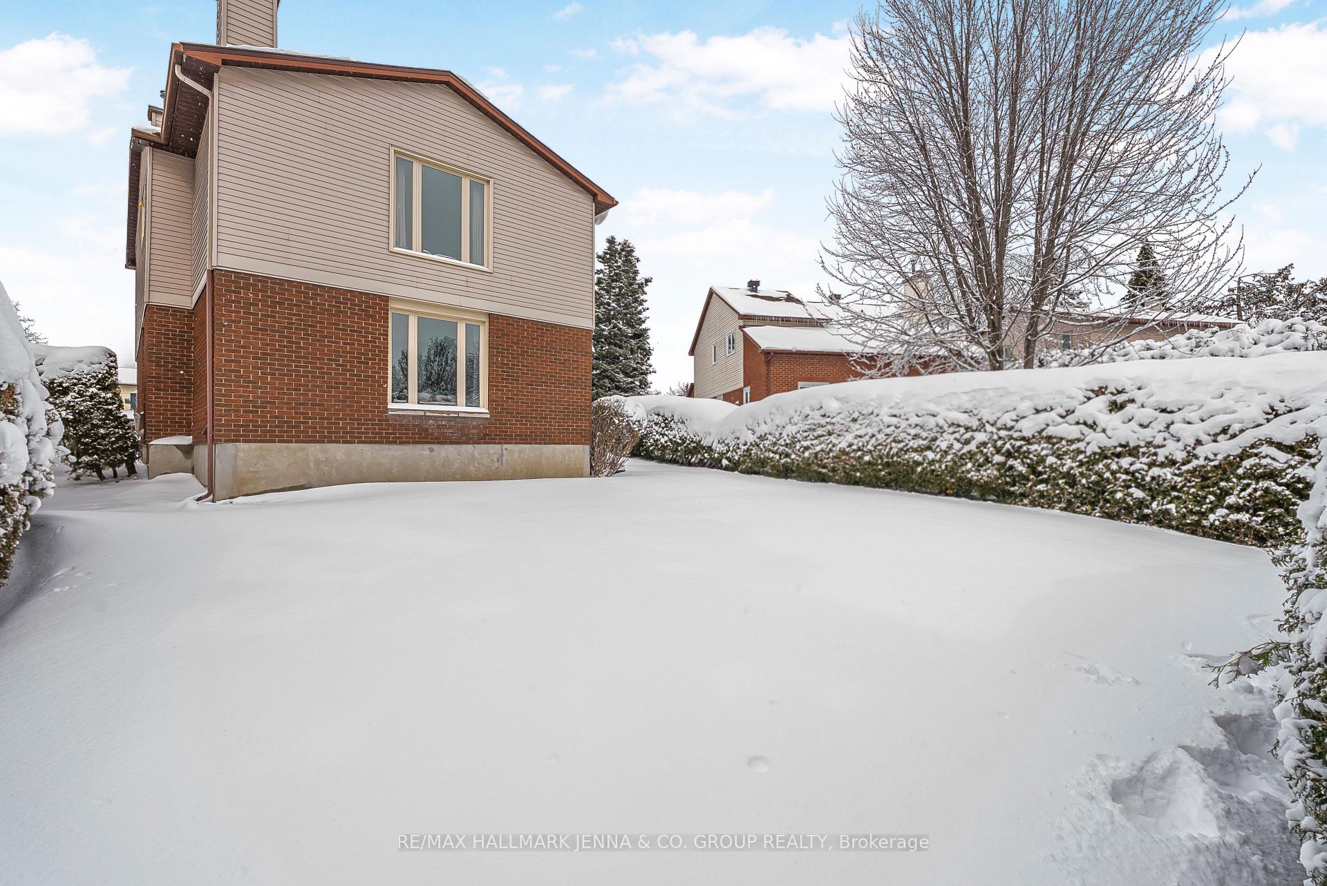 Photo 49 of 11 Bernier Terrace, Ottawa, Kanata - Katimavik — HOMEH