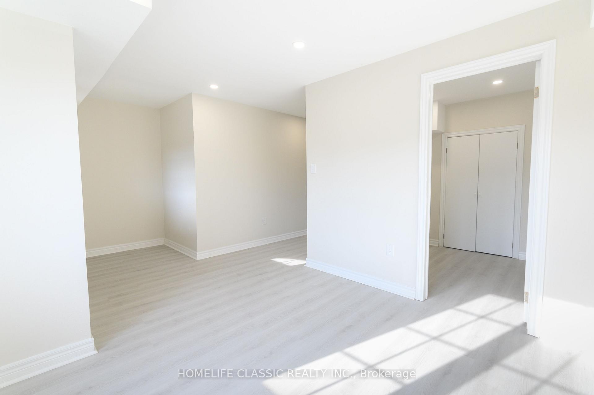 Photo 14 of Unit Unit #3 (2nd floor), 2915 Bur Oak Avenue, Markham, Cornell — HOMEH