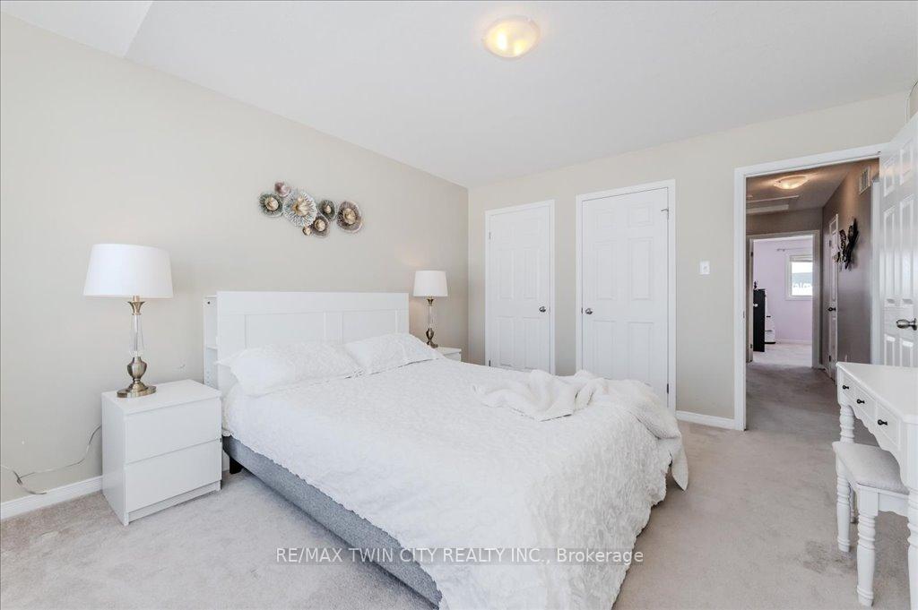 Photo 19 of 238 Countrystone Crescent, Kitchener — HOMEH