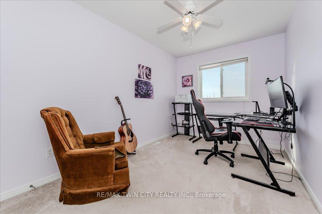 Photo 20 of 238 Countrystone Crescent, Kitchener — HOMEH