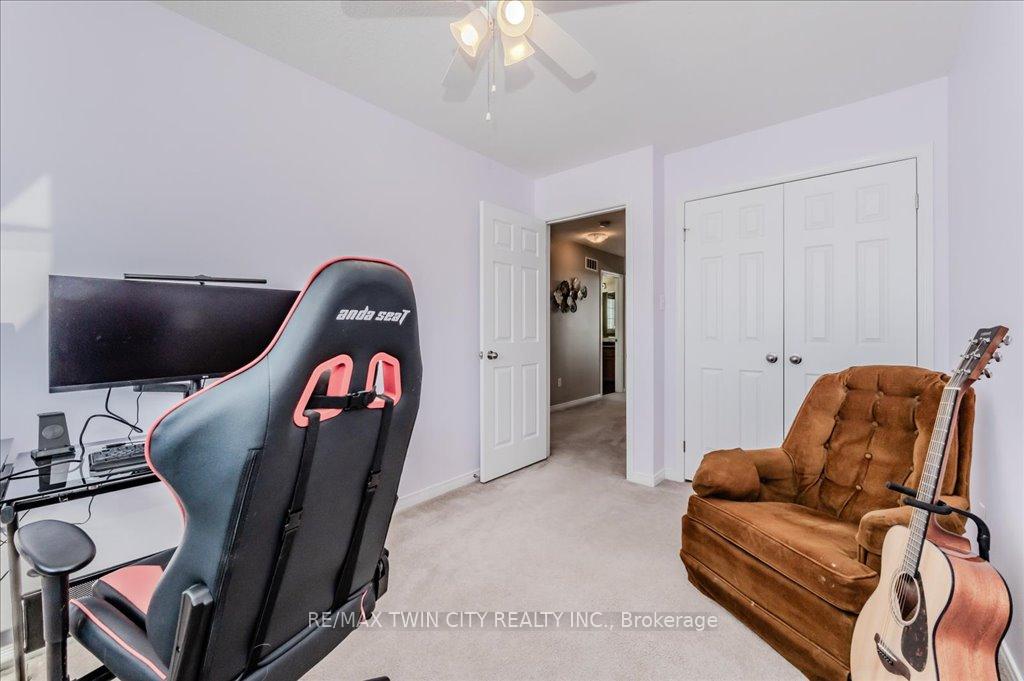 Photo 21 of 238 Countrystone Crescent, Kitchener — HOMEH