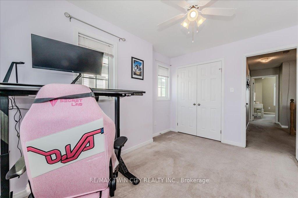Photo 23 of 238 Countrystone Crescent, Kitchener — HOMEH