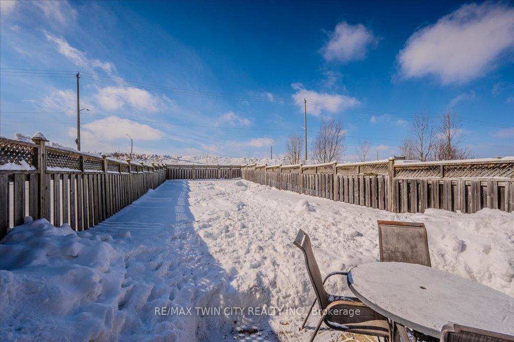 Photo 30 of 238 Countrystone Crescent, Kitchener — HOMEH