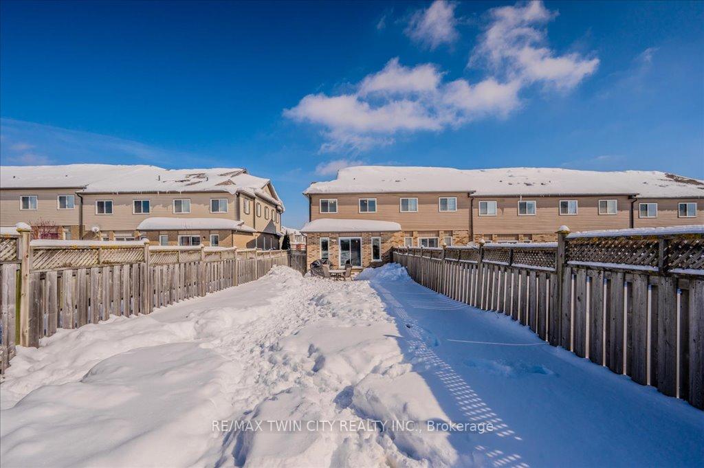 Photo 33 of 238 Countrystone Crescent, Kitchener — HOMEH