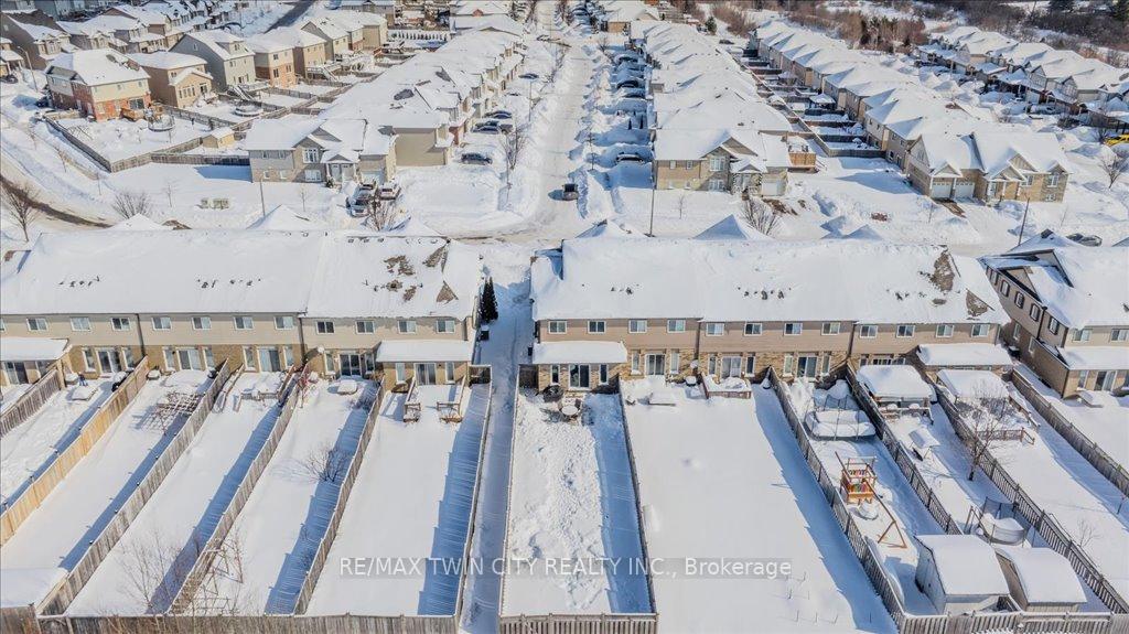 Photo 36 of 238 Countrystone Crescent, Kitchener — HOMEH