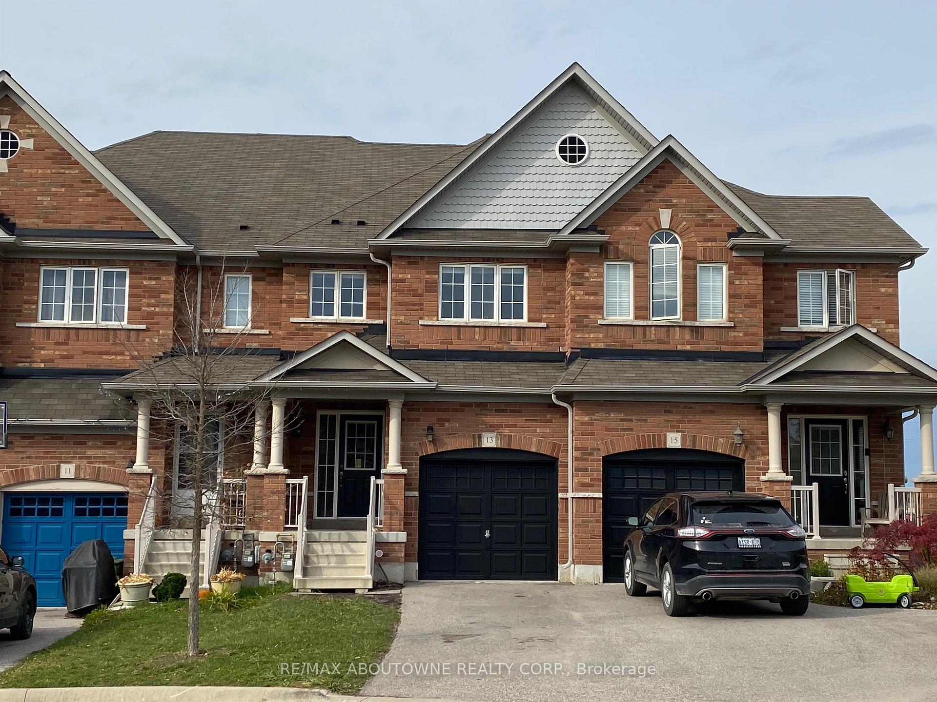 Photo 1 of 13 Mcphail Place, Hamilton, Waterdown — HOMEH