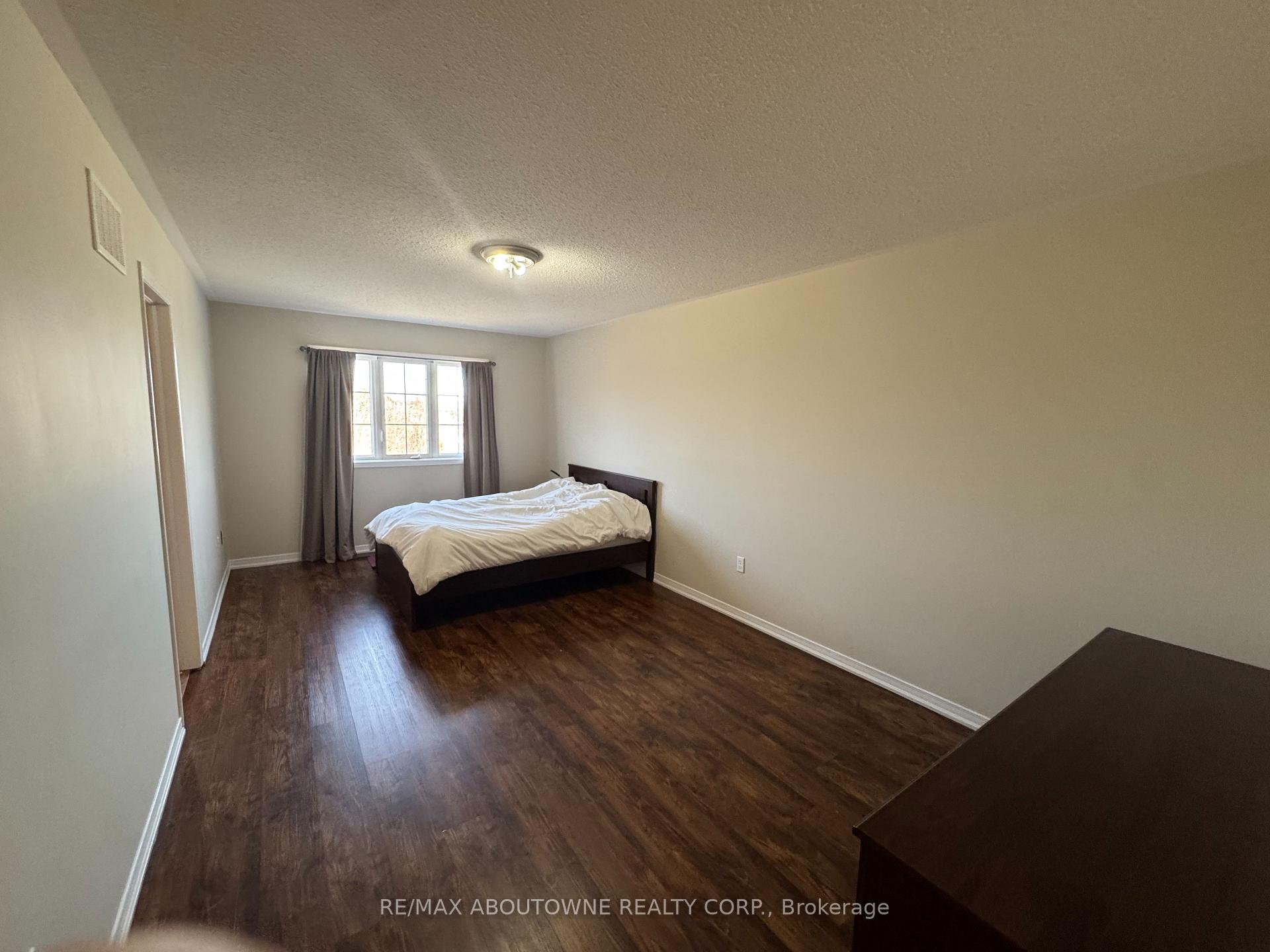 Photo 10 of 13 Mcphail Place, Hamilton, Waterdown — HOMEH